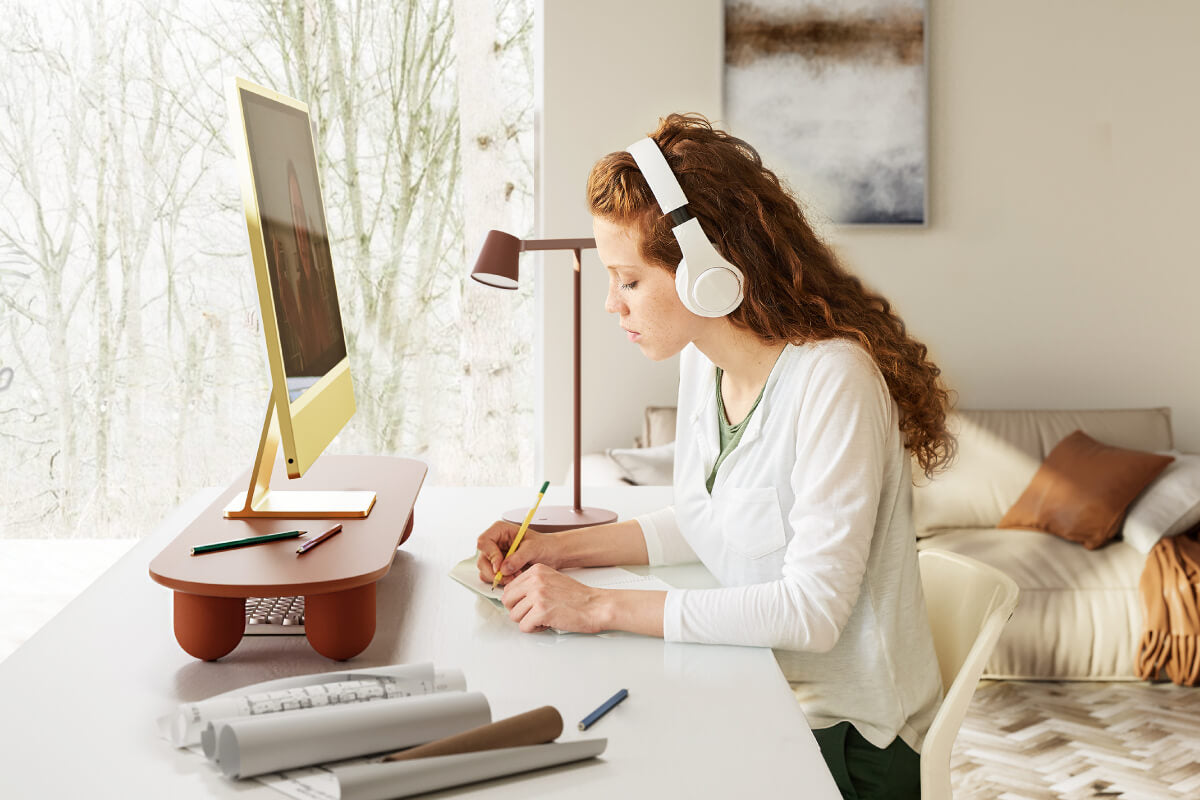 Der ultimative Guide: Wie ein Monitorständer die Ästhetik Ihres Schreibtischs aufwertet